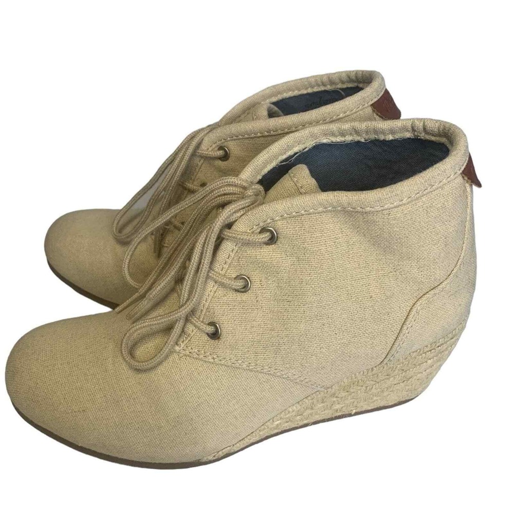 Mad Pole Wedge Heels Sz 7